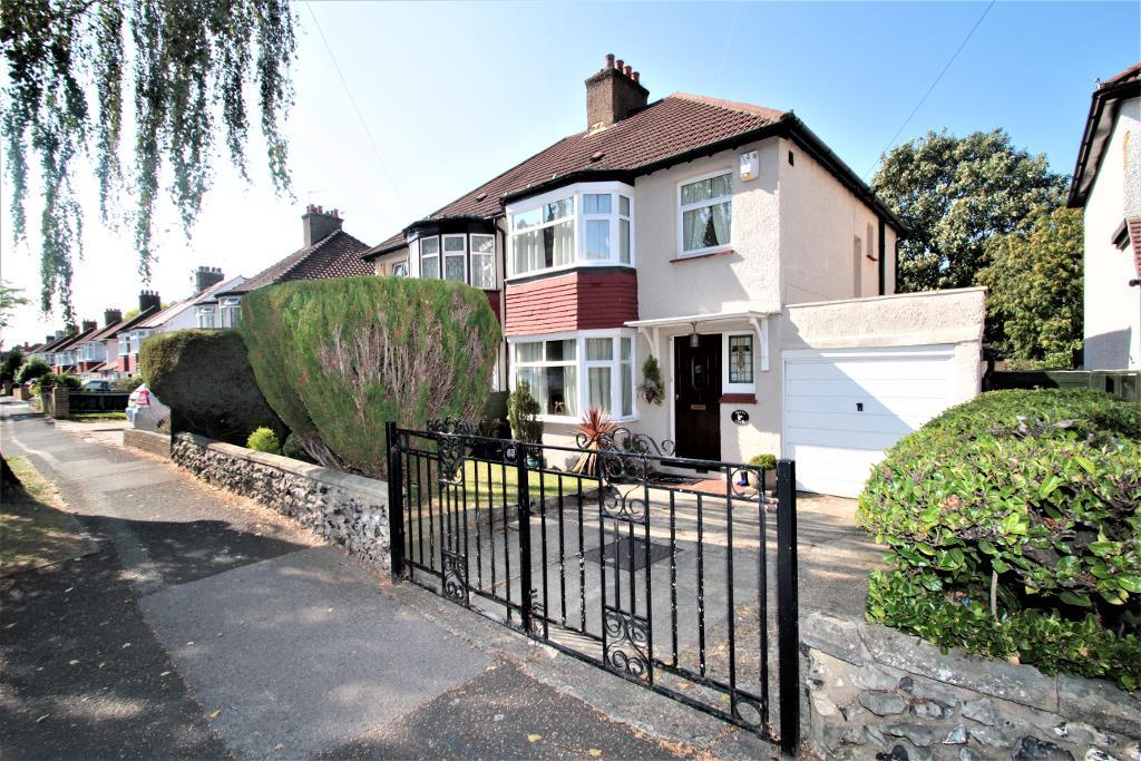 3 Bedroom SemiDetached For Sale in Grasmere Road, Purley, Surrey, CR8