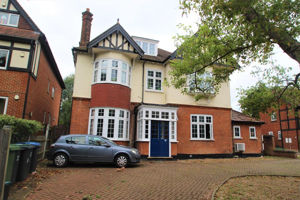 2 Bedroom Flat To Let in Scotts Lane, Shortlands, Bromley, Kent, BR2