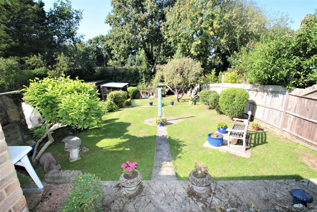 3 Bedroom SemiDetached House For Sale in Grasmere Road, Purley, Surrey