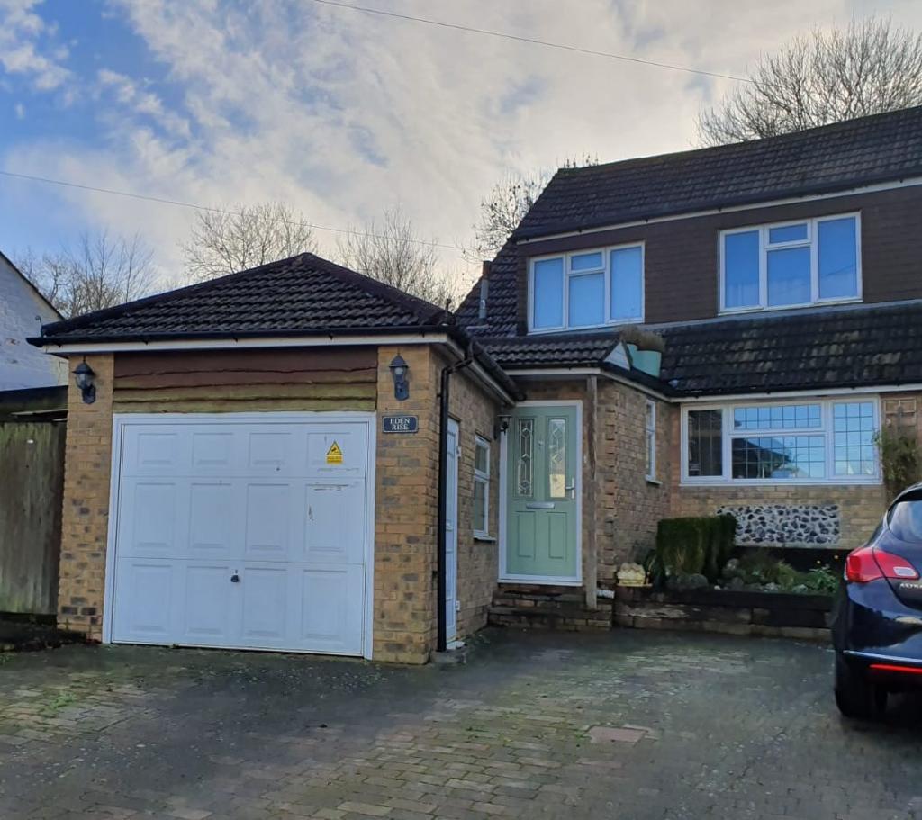 4 Bedroom SemiDetached House To Let in Main Road, Knockholt, Sevenoaks