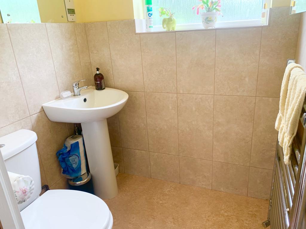 3 Bedroom SemiDetached House For Sale in Haileybury Road, Orpington