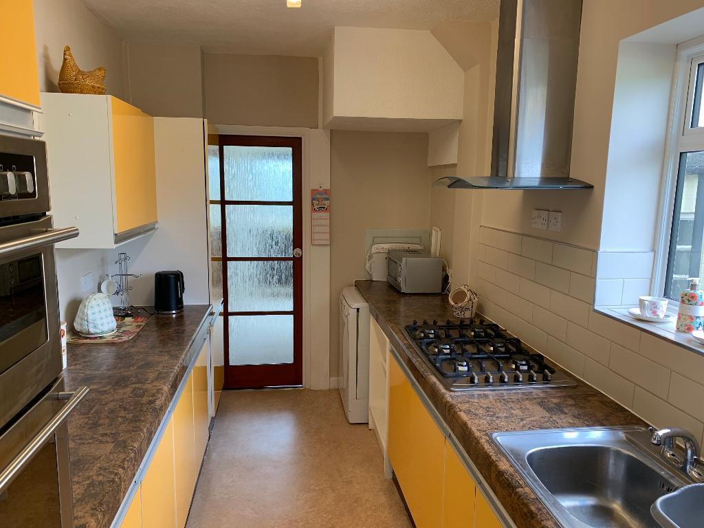 3 Bedroom SemiDetached House For Sale in Haileybury Road, Orpington