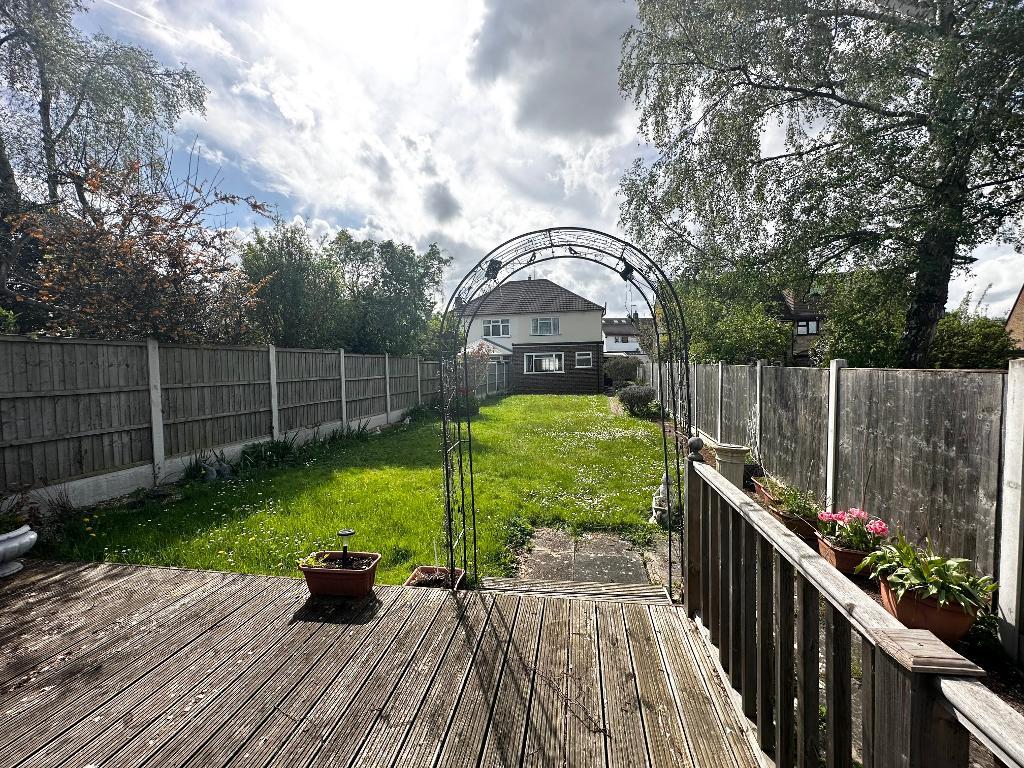 3 Bedroom SemiDetached House For Sale in Haileybury Road, Orpington