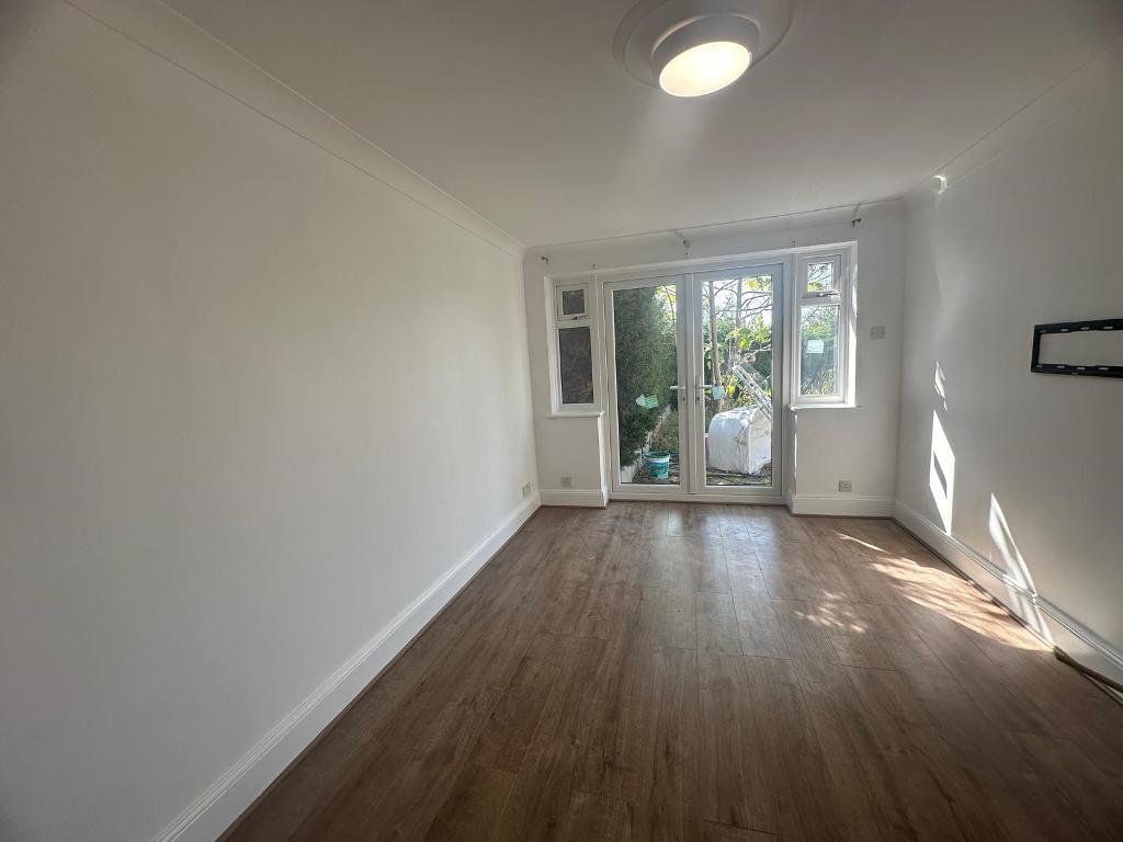 Batchwood Green, St Paul's Cray, Orpington, BR5 2NF